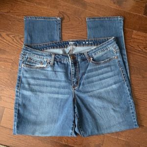 EUC Crown & Ivy Girlfriend Cut Jeans #0594